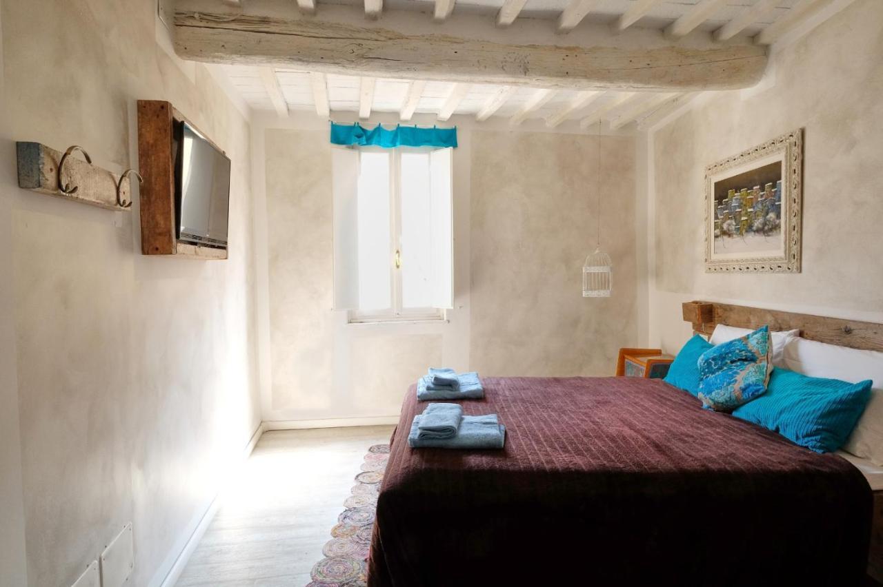 La Boheme Suite With Ac And Wifi Λούκα Εξωτερικό φωτογραφία